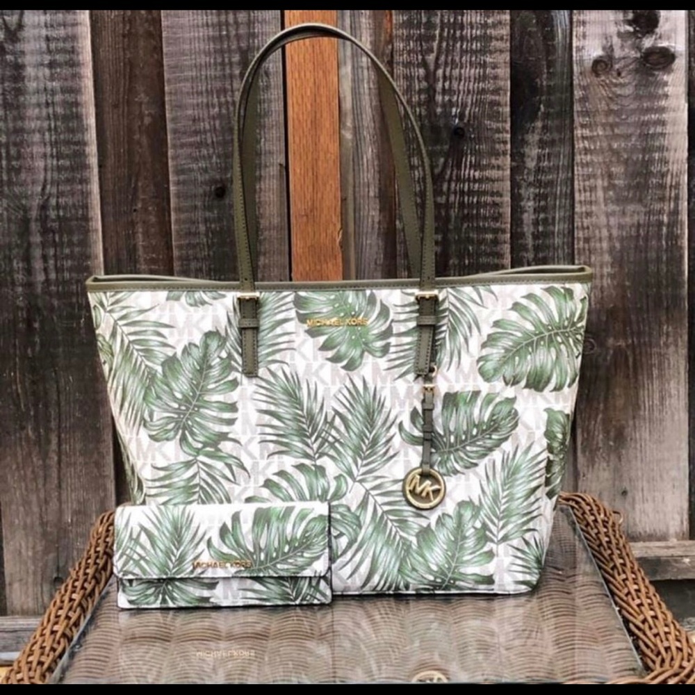 Michael Kors Large Tropical Set